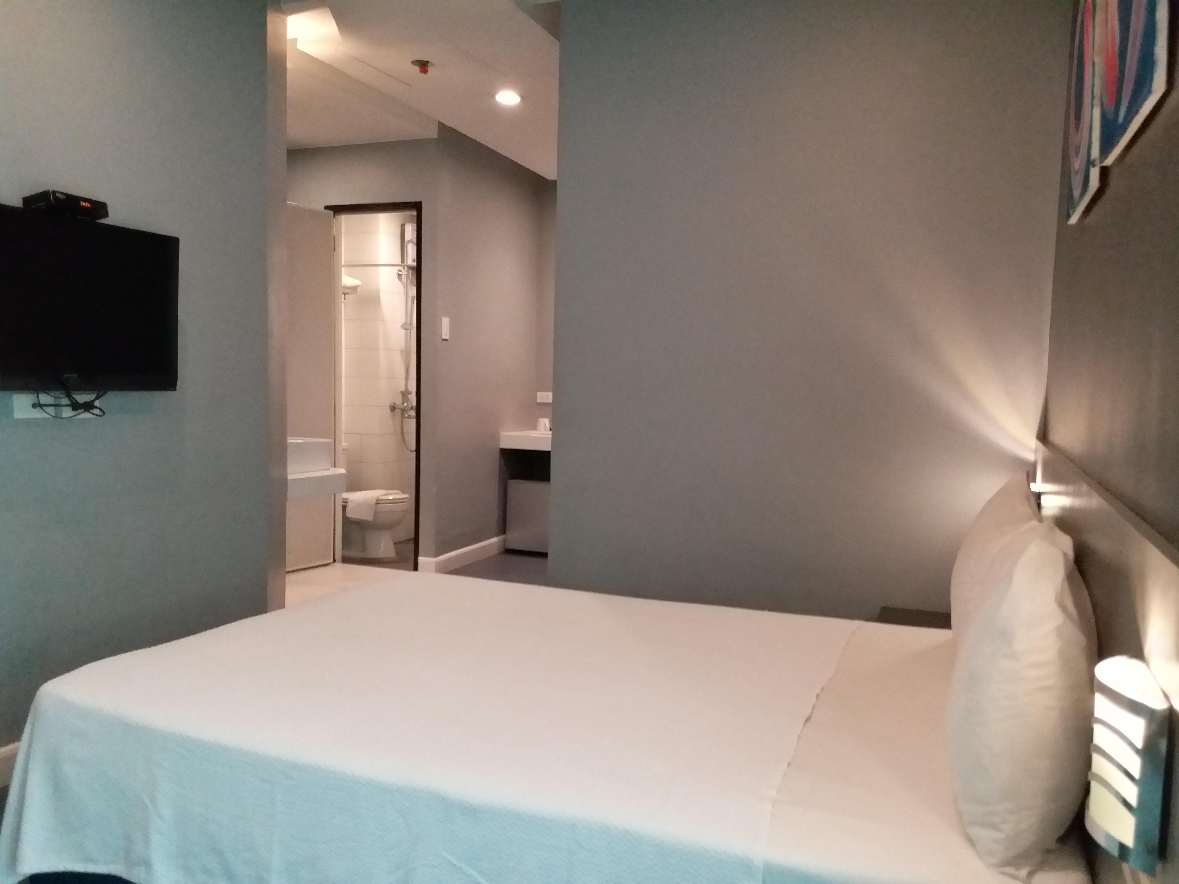 Li Nakpil Hotel Манила Екстериор снимка