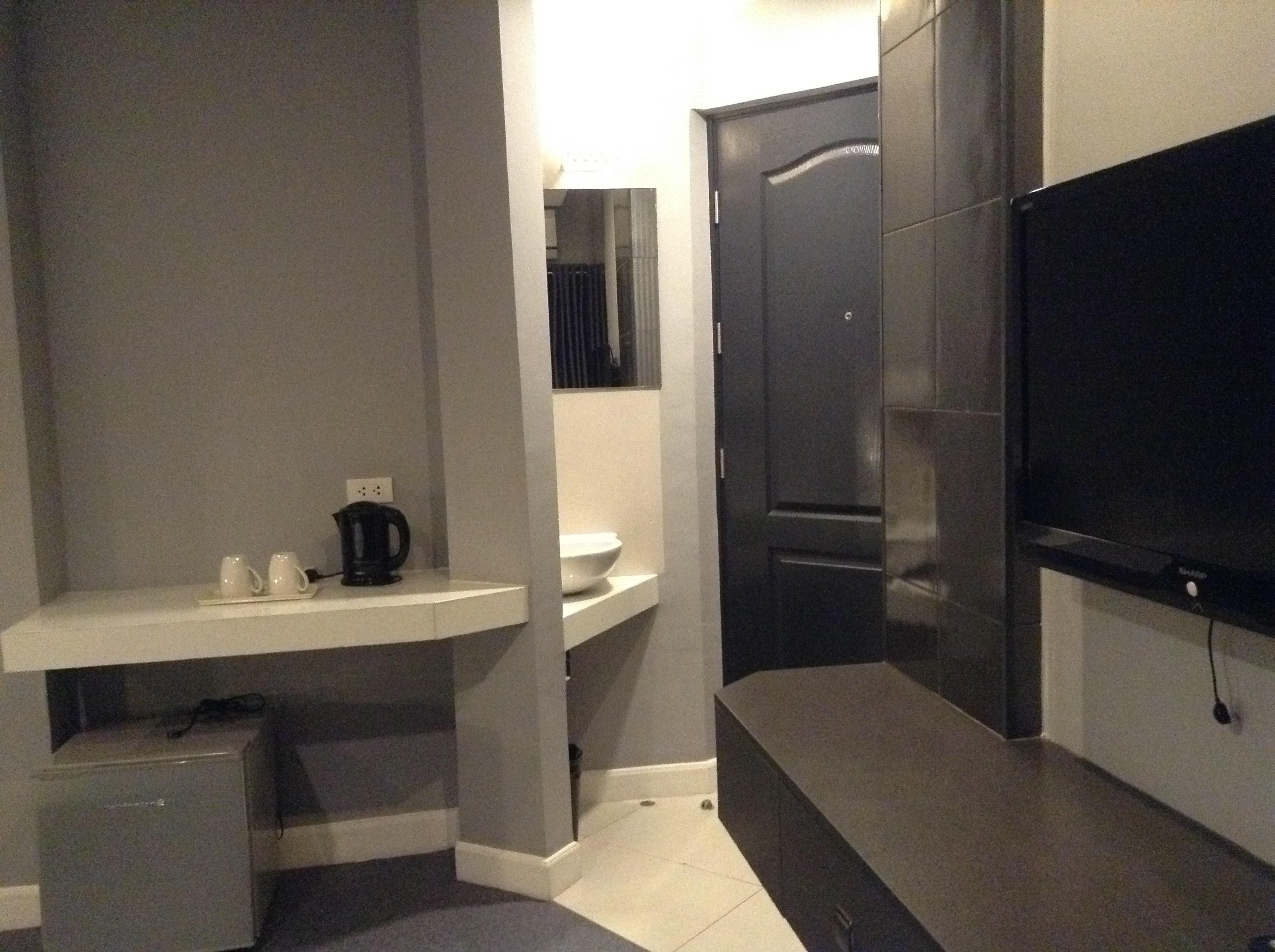 Li Nakpil Hotel Манила Екстериор снимка