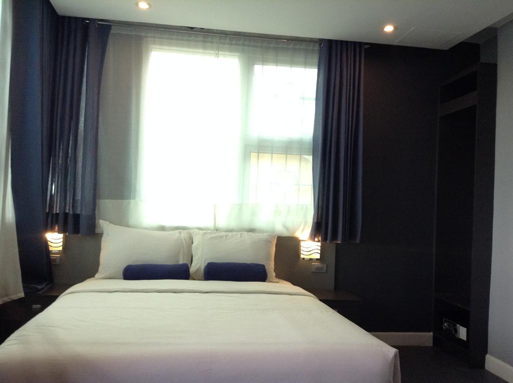 Li Nakpil Hotel Манила Екстериор снимка
