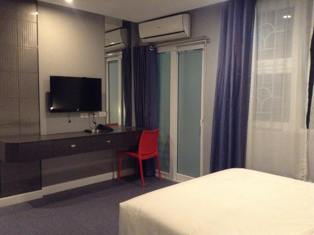 Li Nakpil Hotel Манила Екстериор снимка