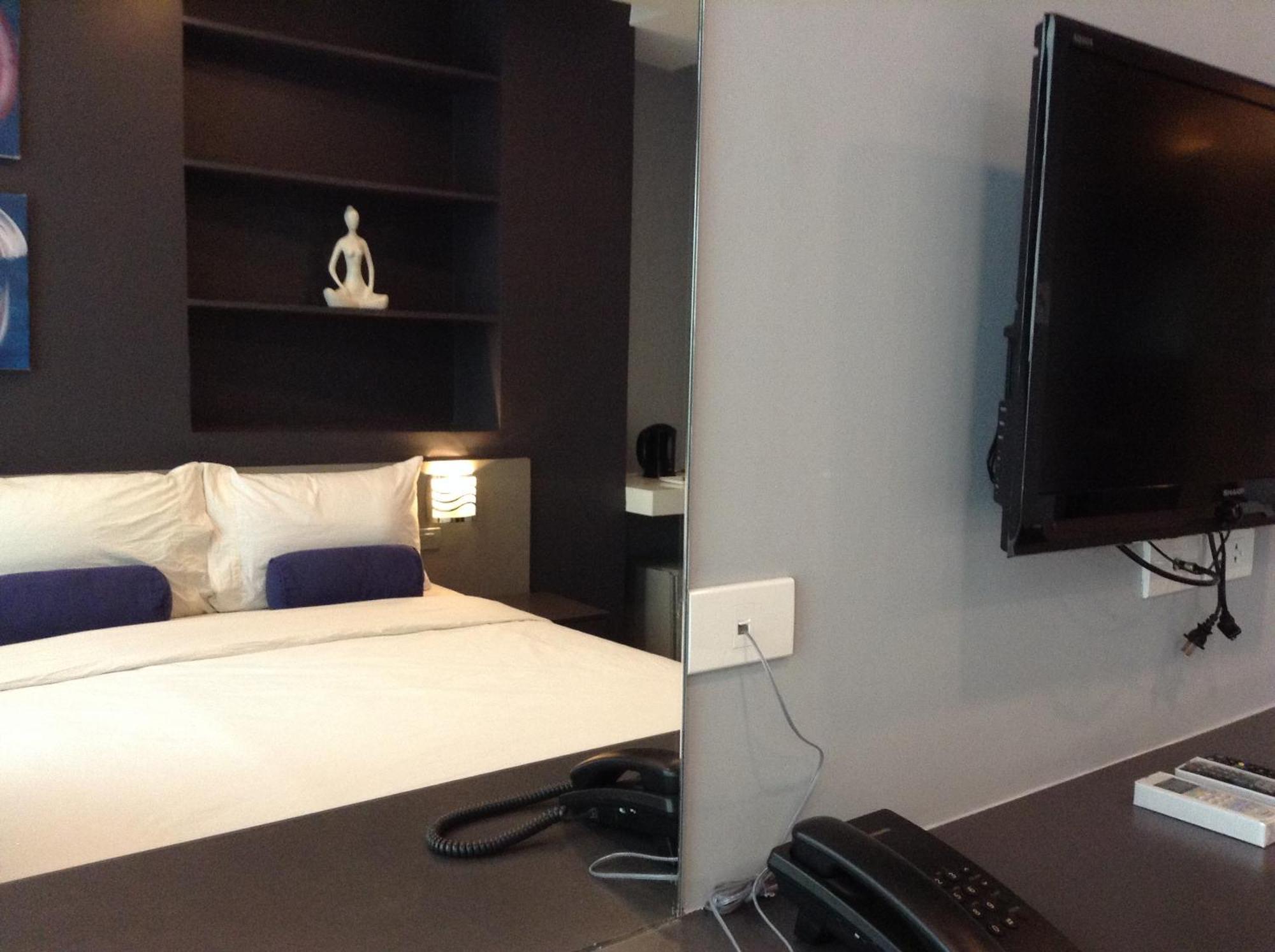 Li Nakpil Hotel Манила Екстериор снимка