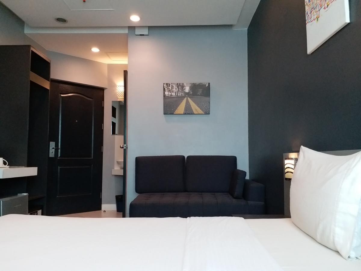 Li Nakpil Hotel Манила Екстериор снимка