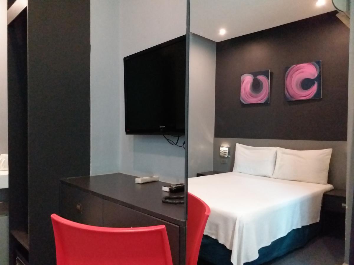Li Nakpil Hotel Манила Екстериор снимка